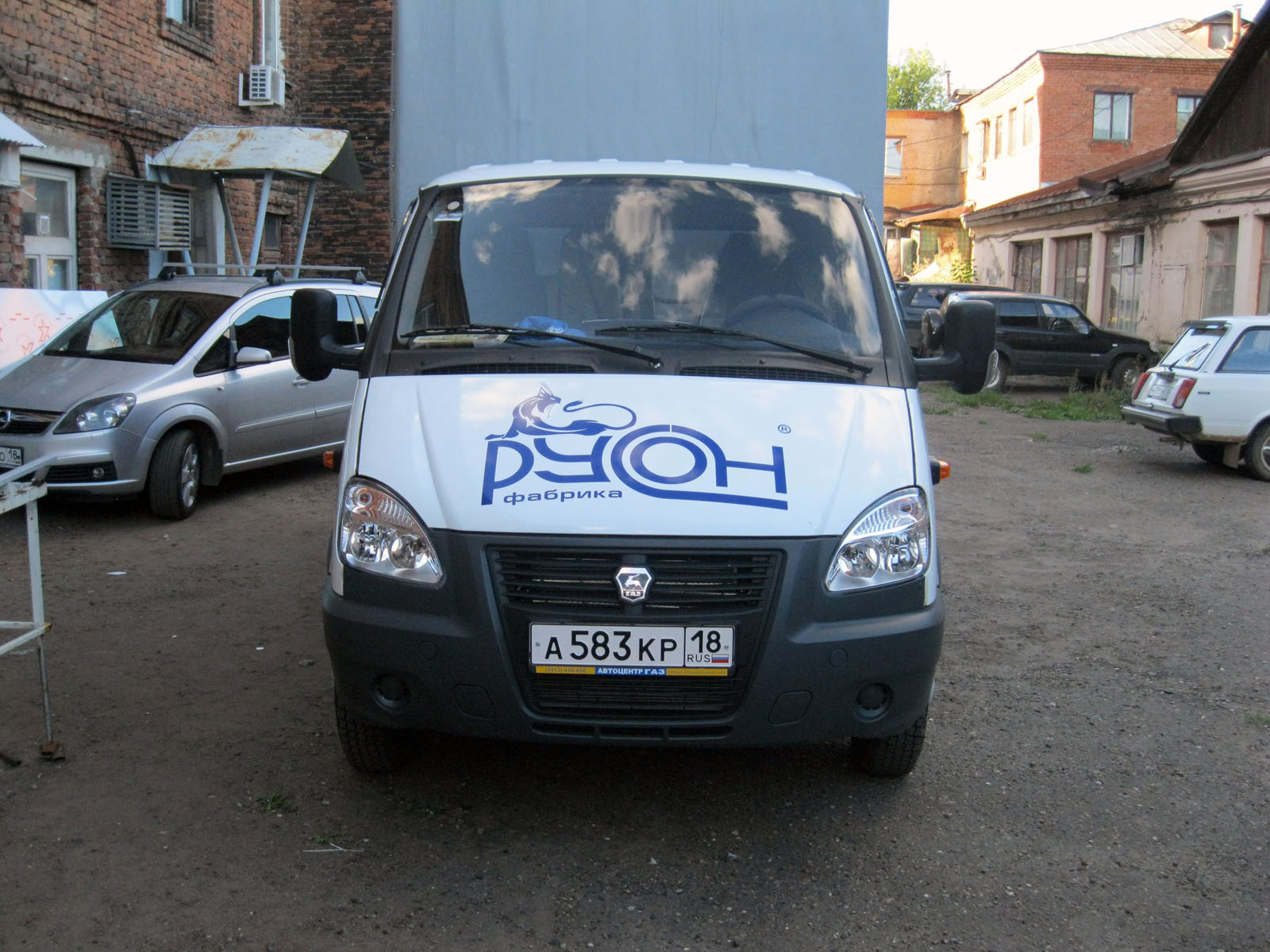Оформление грузового автомобиля компании РуСон Ижевск